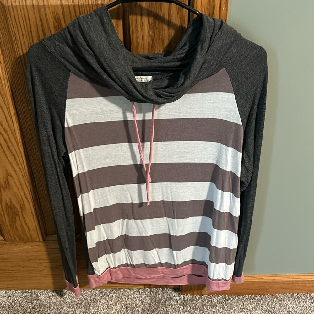 12 PM by Mon Ami top.  Size small.